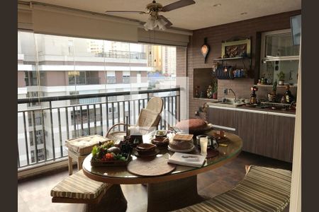 Apartamento à venda com 294m², 4 quartos e 4 vagas Apartamento à venda com 294m², 4 quartos e 4 vagasÁrea comum