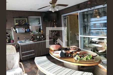 Apartamento à venda com 294m², 4 quartos e 4 vagas Apartamento à venda com 294m², 4 quartos e 4 vagasÁrea comum