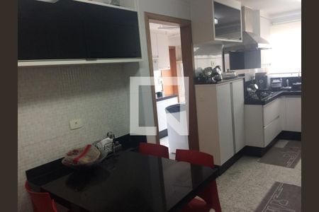 Apartamento para alugar com 130m², 3 quartos e 2 vagas Apartamento para alugar com 130m², 3 quartos e 2 vagasCozinha