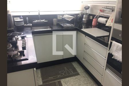 Apartamento para alugar com 130m², 3 quartos e 2 vagas Apartamento para alugar com 130m², 3 quartos e 2 vagasCozinha