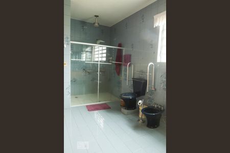 Casa à venda com 685m², 3 quartos e 4 vagasBanheiro