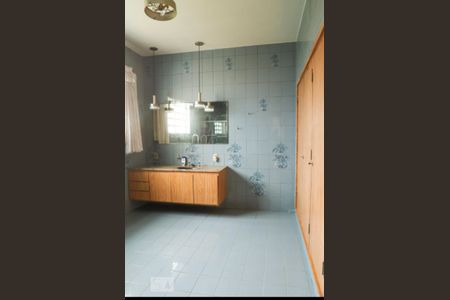 Casa à venda com 685m², 3 quartos e 4 vagasBanheiro