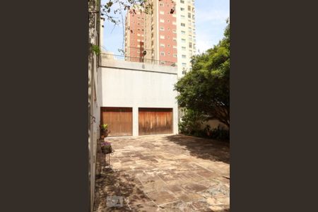 Casa à venda com 685m², 3 quartos e 4 vagasÁrea Externa