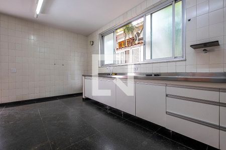 Casa para alugar com 377m², 4 quartos e 5 vagasCozinha