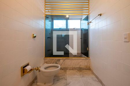 Casa para alugar com 377m², 4 quartos e 5 vagasSuíte 2 - Banheiro