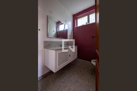 Casa para alugar com 377m², 4 quartos e 5 vagasLavabo