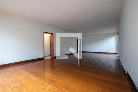 Sala 1 de casa para alugar com 4 quartos, 377m² em Sumaré, São Paulo