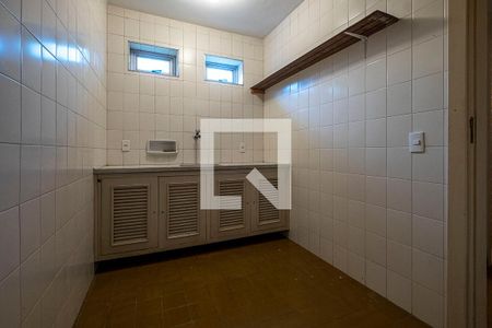 Casa para alugar com 377m², 4 quartos e 5 vagasGaragem - Cozinha