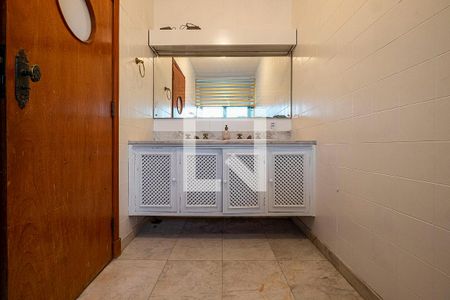 Casa para alugar com 377m², 4 quartos e 5 vagasSuíte 2 - Banheiro