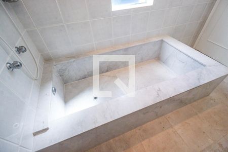 Casa à venda com 700m², 4 quartos e sem vaga Casa à venda com 700m², 4 quartos e sem vagaSuíte 2