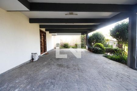 Casa à venda com 700m², 4 quartos e sem vaga Casa à venda com 700m², 4 quartos e sem vagaGaragem