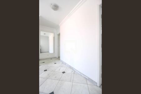 Casa à venda com 700m², 4 quartos e sem vaga Casa à venda com 700m², 4 quartos e sem vagaCorredor