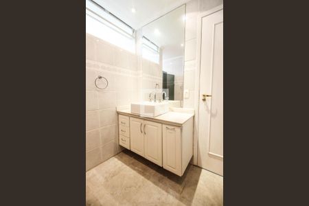 Casa à venda com 700m², 4 quartos e sem vaga Casa à venda com 700m², 4 quartos e sem vagaSuíte 1