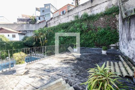 Casa à venda com 700m², 4 quartos e sem vaga Casa à venda com 700m², 4 quartos e sem vagaVaranda