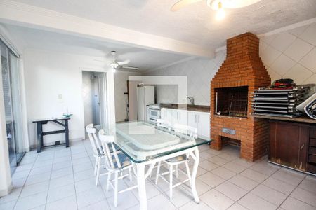 Casa à venda com 700m², 4 quartos e sem vaga Casa à venda com 700m², 4 quartos e sem vagaChurrasqueira