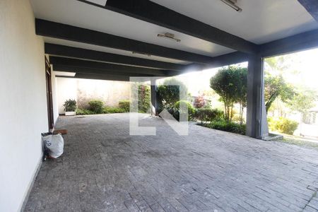 Casa à venda com 700m², 4 quartos e sem vaga Casa à venda com 700m², 4 quartos e sem vagaGaragem