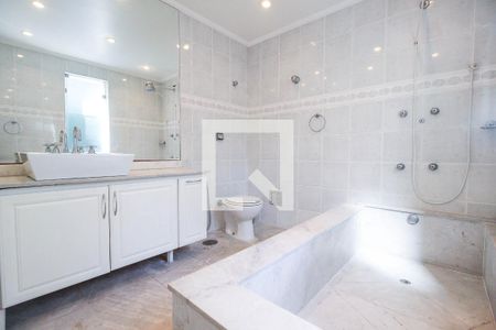 Casa à venda com 700m², 4 quartos e sem vaga Casa à venda com 700m², 4 quartos e sem vagaSuíte 2