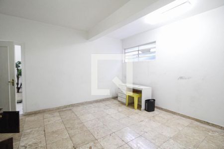 Casa à venda com 700m², 4 quartos e sem vaga Casa à venda com 700m², 4 quartos e sem vagaQuarto de serviço 3