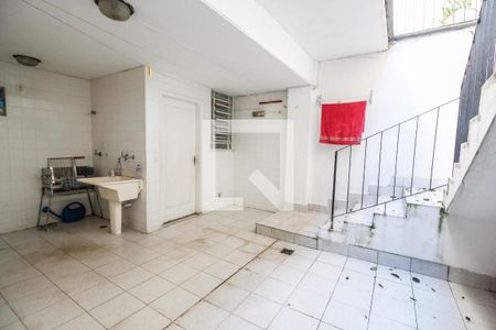 Casa à venda com 700m², 4 quartos e sem vaga Casa à venda com 700m², 4 quartos e sem vagaÁrea de serviço