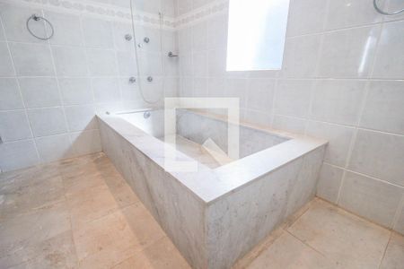 Casa à venda com 700m², 4 quartos e sem vaga Casa à venda com 700m², 4 quartos e sem vagaSuíte 2