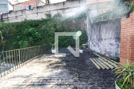 Casa à venda com 700m², 4 quartos e sem vaga Casa à venda com 700m², 4 quartos e sem vagaVaranda