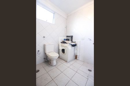 Casa à venda com 700m², 4 quartos e sem vaga Casa à venda com 700m², 4 quartos e sem vagaBanheiro de serviço 2