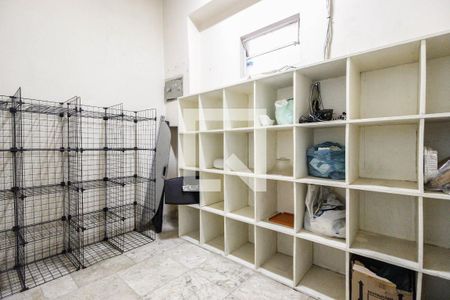 Casa à venda com 700m², 4 quartos e sem vaga Casa à venda com 700m², 4 quartos e sem vagaQuarto de serviço 4