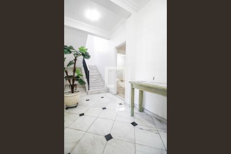 Casa à venda com 700m², 4 quartos e sem vaga Casa à venda com 700m², 4 quartos e sem vagaHall de entrada