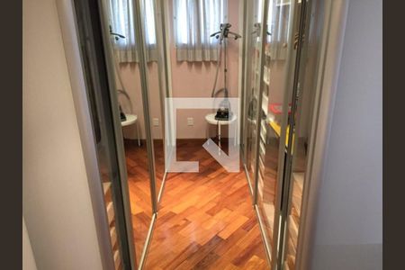 Quarto de casa à venda com 3 quartos, 682m² em Campo Belo, São Paulo