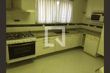 Casa à venda com 682m², 3 quartos e 10 vagasCozinha