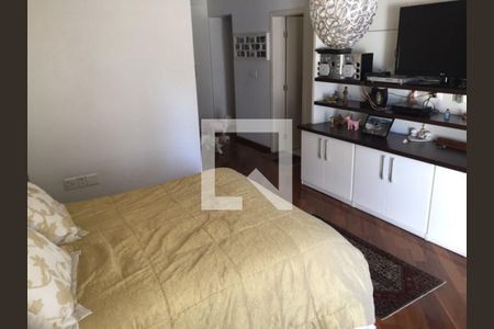 Casa à venda com 682m², 3 quartos e 10 vagasQuarto