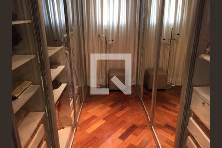 Quarto de casa à venda com 3 quartos, 682m² em Campo Belo, São Paulo