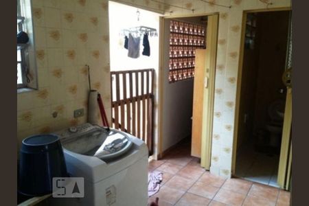 Casa à venda com 175m², 3 quartos e 2 vagas Casa à venda com 175m², 3 quartos e 2 vagasÁrea de Serviço