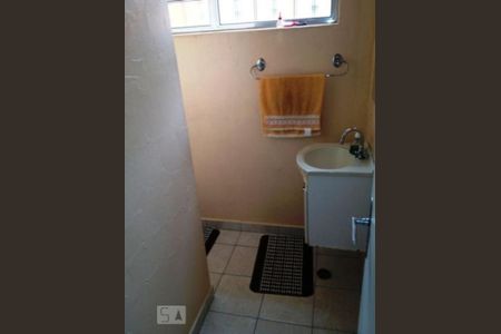 Casa à venda com 175m², 3 quartos e 2 vagas Casa à venda com 175m², 3 quartos e 2 vagasBanheiro