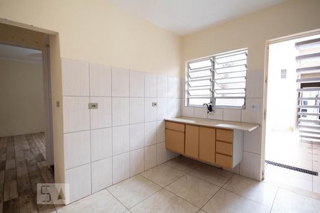 Cozinha de casa para alugar com 1 quarto, 30m² em Bonfim, Osasco