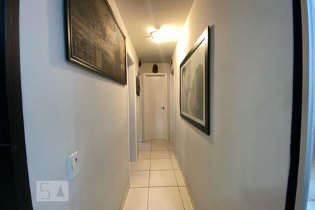 Apartamento à venda com 70m², 3 quartos e 1 vagaCorredor