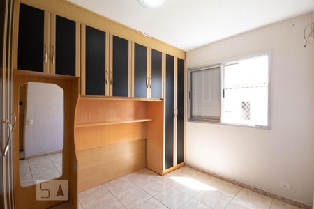 Quarto 1 de apartamento para alugar com 2 quartos, 49m² em Ayrosa, Osasco