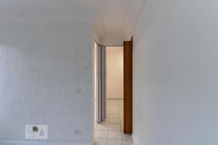 Corredor de apartamento para alugar com 2 quartos, 36m² em Cajuru, Curitiba