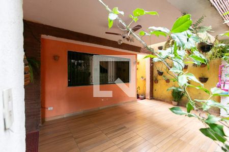 Casa à venda com 400m², 4 quartos e 3 vagas Casa à venda com 400m², 4 quartos e 3 vagasQuintal