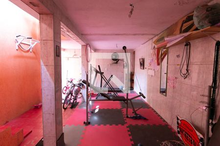 Casa à venda com 400m², 4 quartos e 3 vagas Casa à venda com 400m², 4 quartos e 3 vagasAcademia