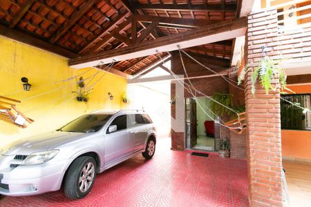 Casa à venda com 400m², 4 quartos e 3 vagas Casa à venda com 400m², 4 quartos e 3 vagasGaragem