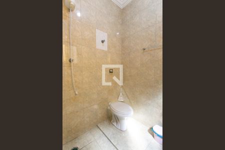 Casa à venda com 400m², 4 quartos e 3 vagas Casa à venda com 400m², 4 quartos e 3 vagasBanheiro da Suite 1