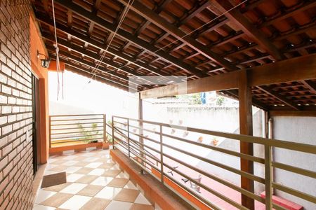 Casa à venda com 400m², 4 quartos e 3 vagas Casa à venda com 400m², 4 quartos e 3 vagasQuintal