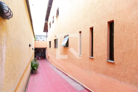 Casa à venda com 400m², 4 quartos e 3 vagas Casa à venda com 400m², 4 quartos e 3 vagasCorredor