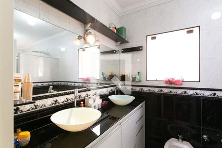 Casa à venda com 400m², 4 quartos e 3 vagas Casa à venda com 400m², 4 quartos e 3 vagasBanheiro da Suite 2