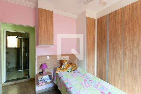 Casa à venda com 400m², 4 quartos e 3 vagas Casa à venda com 400m², 4 quartos e 3 vagasQuarto 2