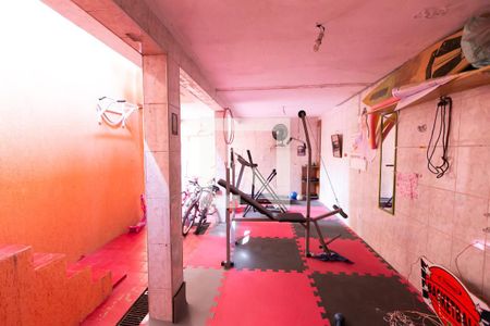 Casa à venda com 400m², 4 quartos e 3 vagas Casa à venda com 400m², 4 quartos e 3 vagasAcademia