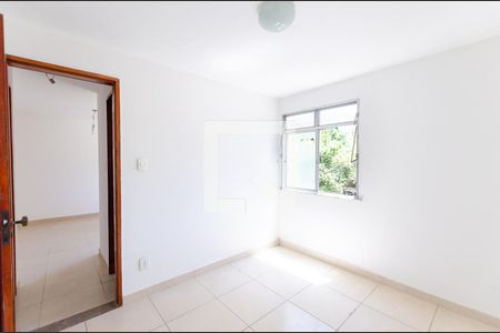Quarto 1 de apartamento à venda com 2 quartos, 53m² em Fátima, Niterói