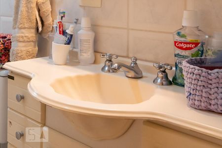 Apartamento à venda com 113m², 4 quartos e 2 vagas Apartamento à venda com 113m², 4 quartos e 2 vagasBanheiro Social