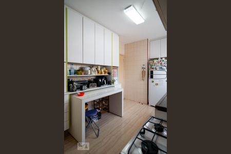 Apartamento à venda com 113m², 4 quartos e 2 vagas Apartamento à venda com 113m², 4 quartos e 2 vagasCozinha